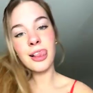 Annie Angel18