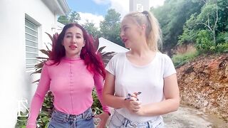 Iwantsheena: Brutaal poseren & billen showen buiten