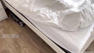 Iwantsheena: Rijdt hem keihard in doggystyle op bed
