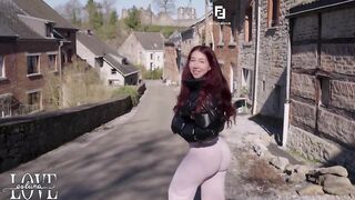 Esluna Love: Showt haar kont & fluistert je ASMR JOI in de hals