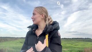 Anna Bron: Masturbeert zich buiten tot haar adem stokt