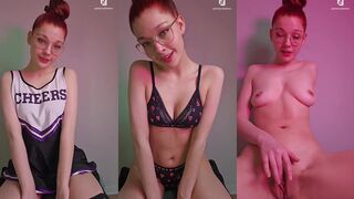 Petite_Subkitten: Cheerleader strip & masturbeert tot haar benen trillen