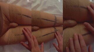 Shemale_Milf: Kousenbenen trillen bij elke stoot