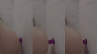 Lissa03X: Anaal met paarse dildo & kletsnat in de douche