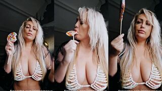 Gigi Gorgeous: Likt een lolly met diepe blik