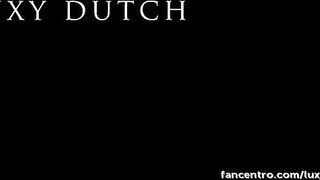 LuxyDutch: Haar mond verslindt die dildo tot haar ogen rollen