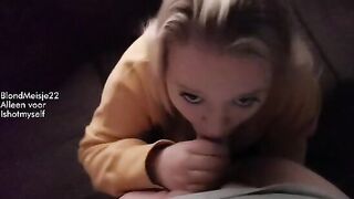 Blond Meisje: On innocent gezicht & geile mondwerk