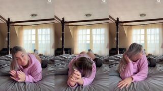 LunaVerse: Dikke kont showt in roze hoodie